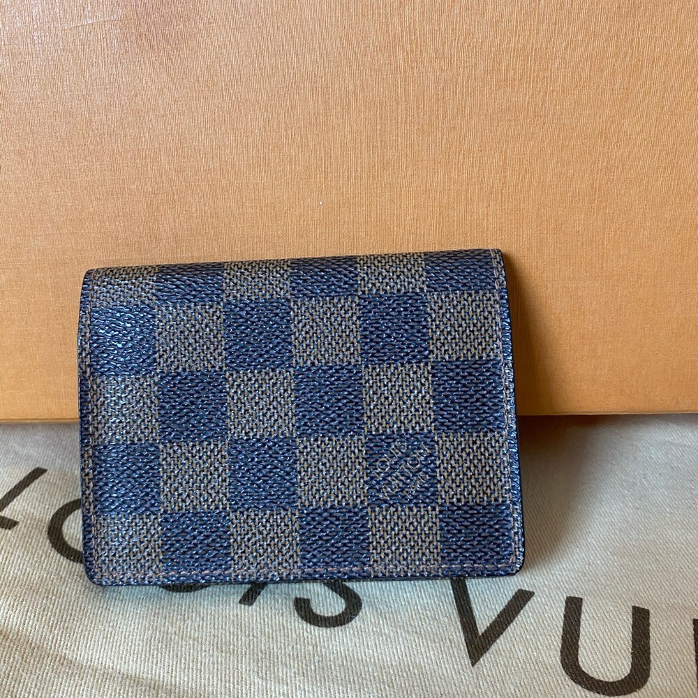 SOLD on FB Page Compact Card Holder - Picture 2 of 8